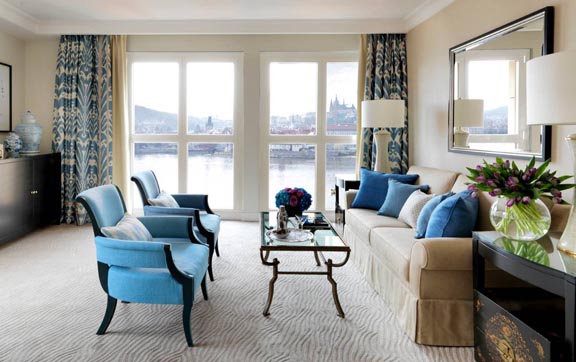 Four-Seasons-Hotel-Prague-Interior-of-a-Suite